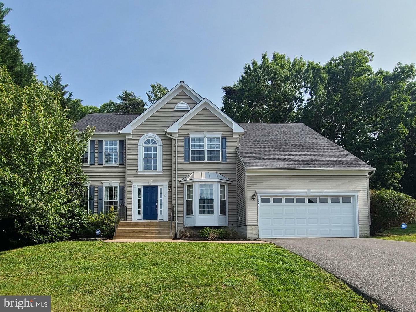 Property Photo: 4002 Mossy Bank Lane VA 22408