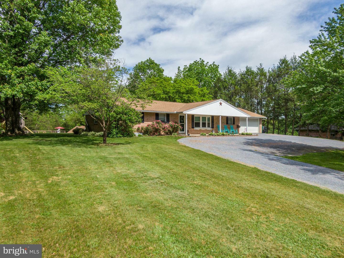 Property Photo:  1980 State Route 72 N  PA 17046 