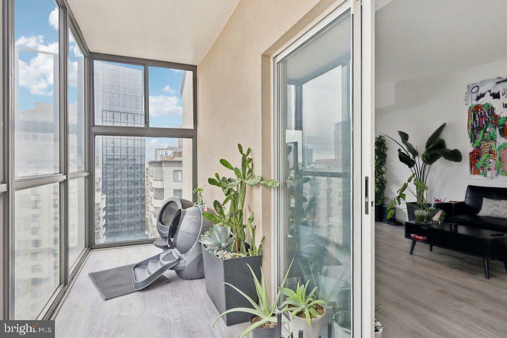 Property Photo: 1211 S Eads Street 1701 VA 22202
