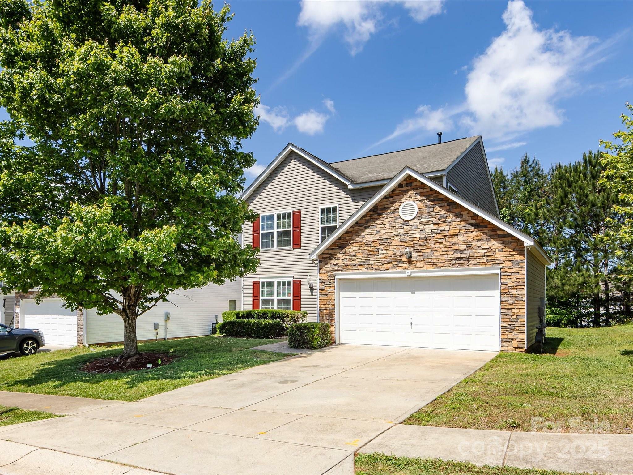 521 Ellingsworth Lane  Charlotte NC 28214 photo