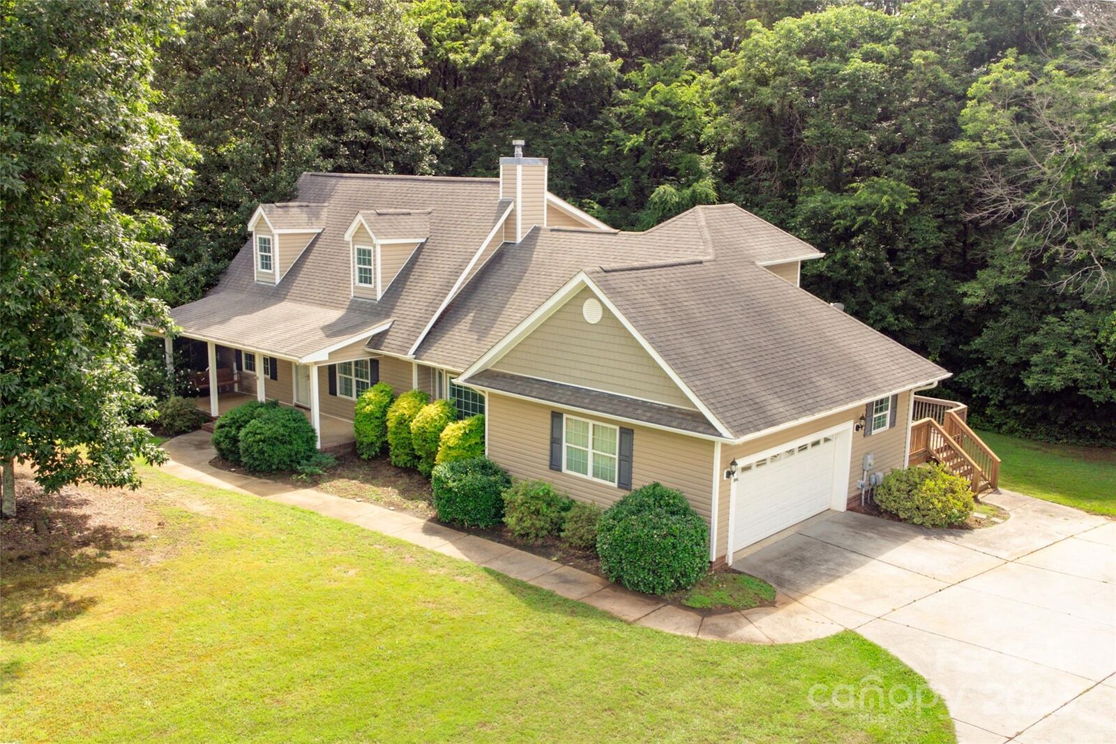 Property Photo: 8622 Lower Rocky River Road NC 28025