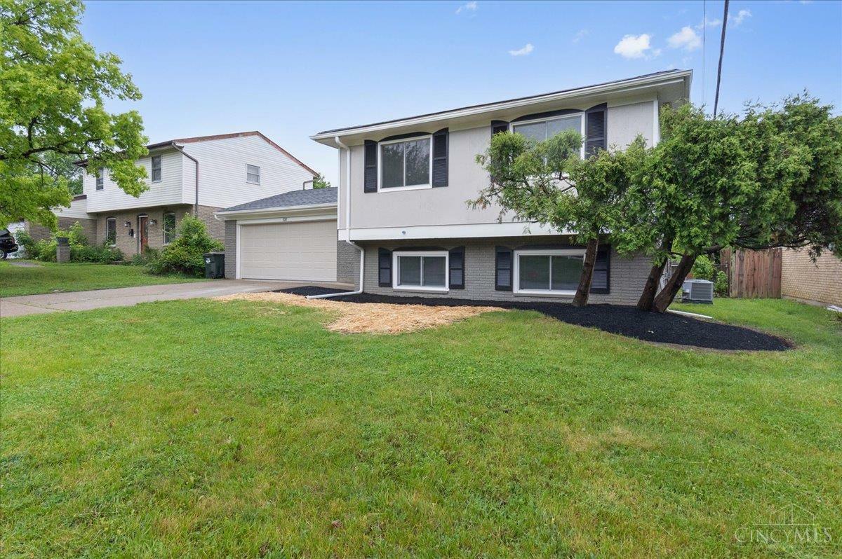 Property Photo: 887 Halesworth Drive OH 45240