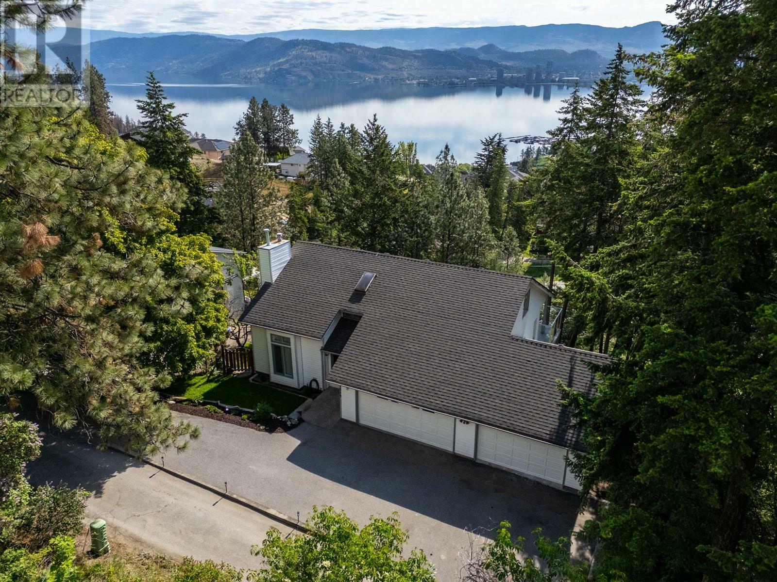 1515 Scott Crescent  West Kelowna BC V1Z 2X6 photo