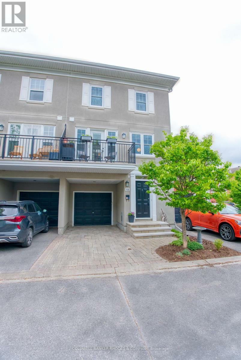 Property Photo: 15 Georgeton Private ON K1K 4S8