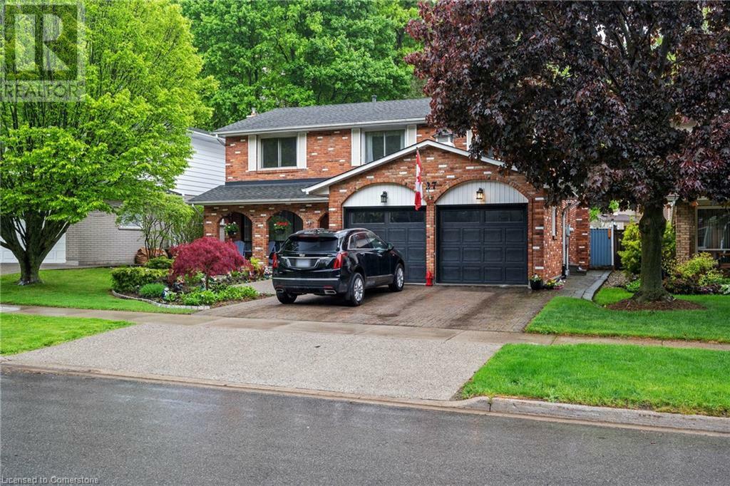 Property Photo: 27 Jerome Park Drive ON L9H 6G9
