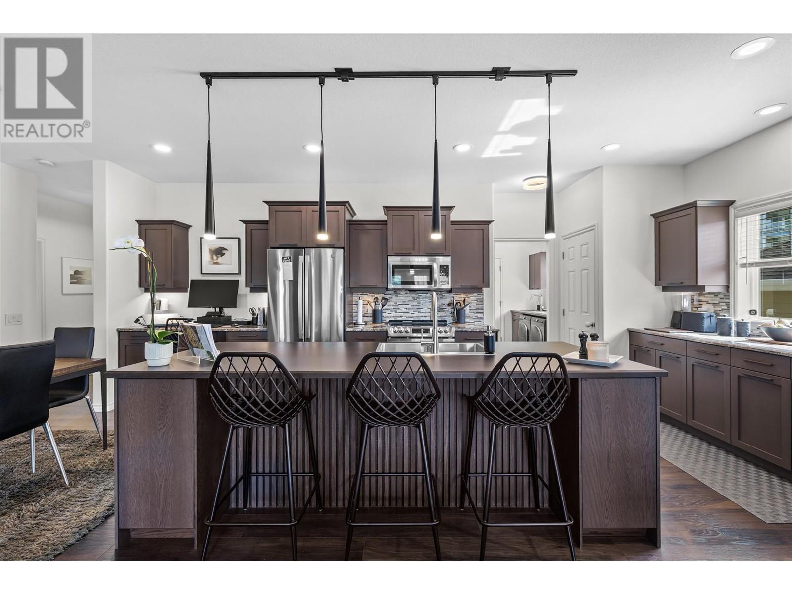 Photo de la propriété: 355 McCarren Avenue BC V1W 4W3