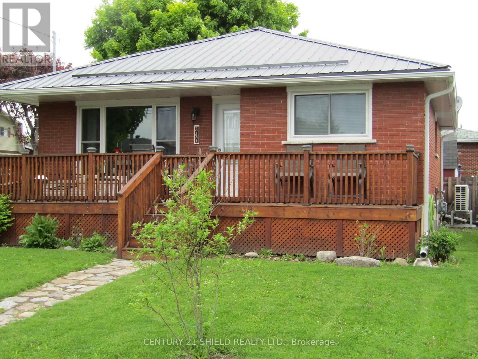 Photo de la propriété: 347 Fourteenth Street West ON K6J 3J4
