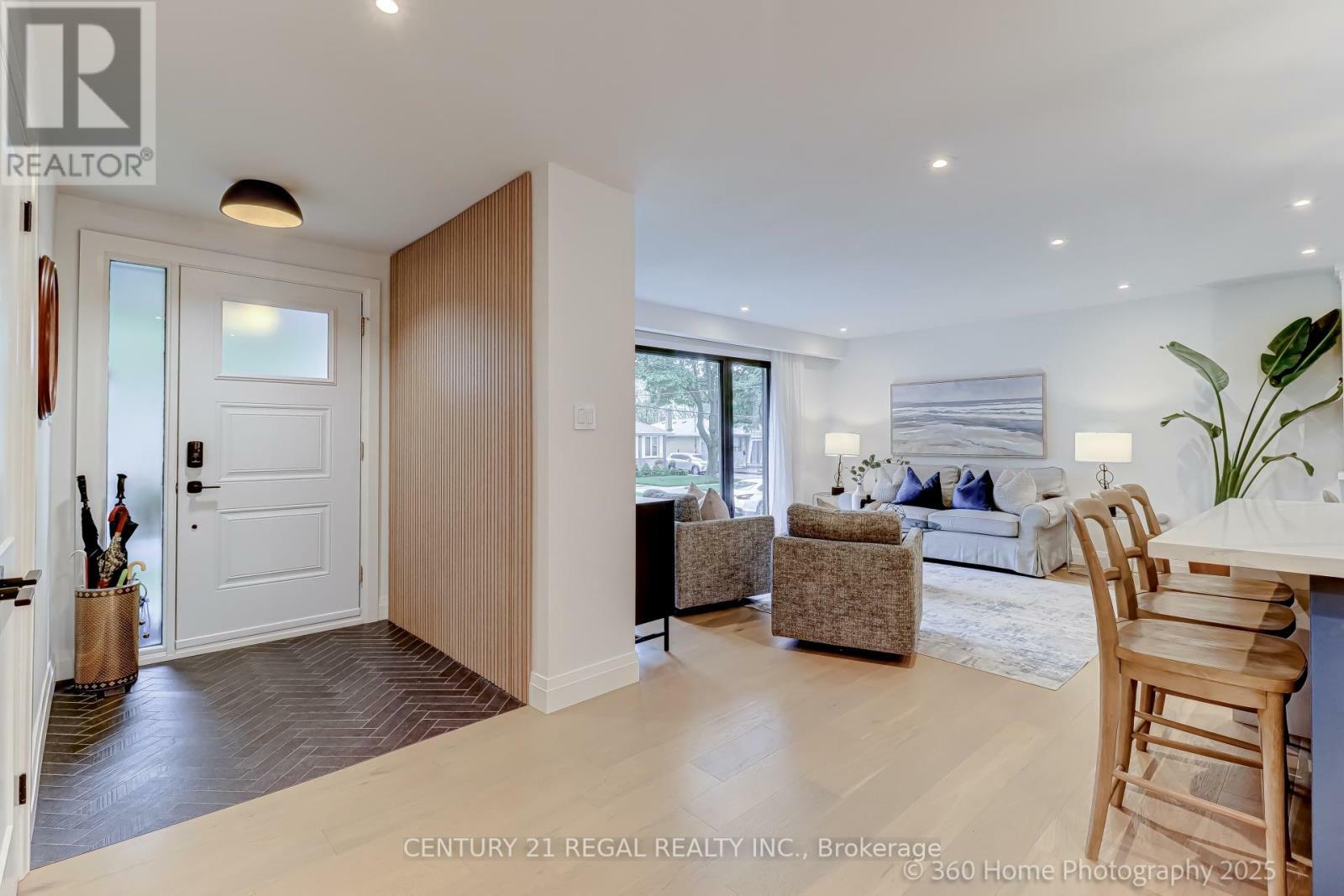 Property Photo: 51 Sabrina Drive ON M9R 2J7