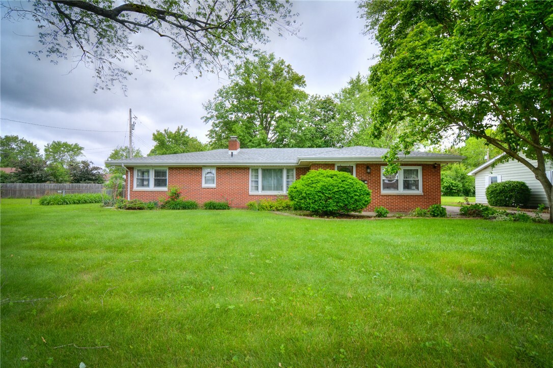 Property Photo: 16 Diane Road IL 62526
