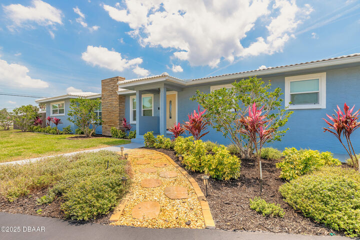 Property Photo:  1032 Bel Aire Drive  FL 32118 