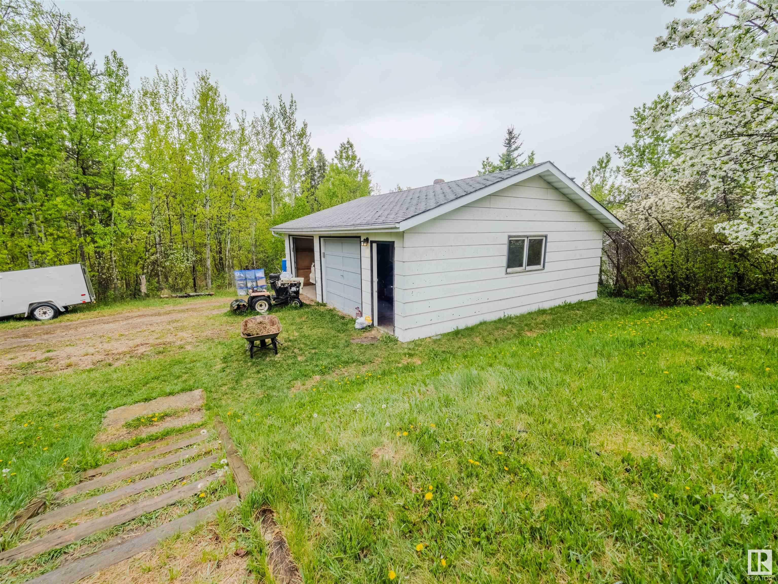 Property Photo: 51247 Rge Road 231 277 AB T8B 1K7
