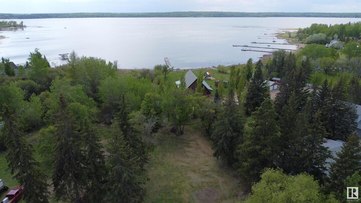 Property Photo:  57323 RR 30 121  AB T0E 1A0 