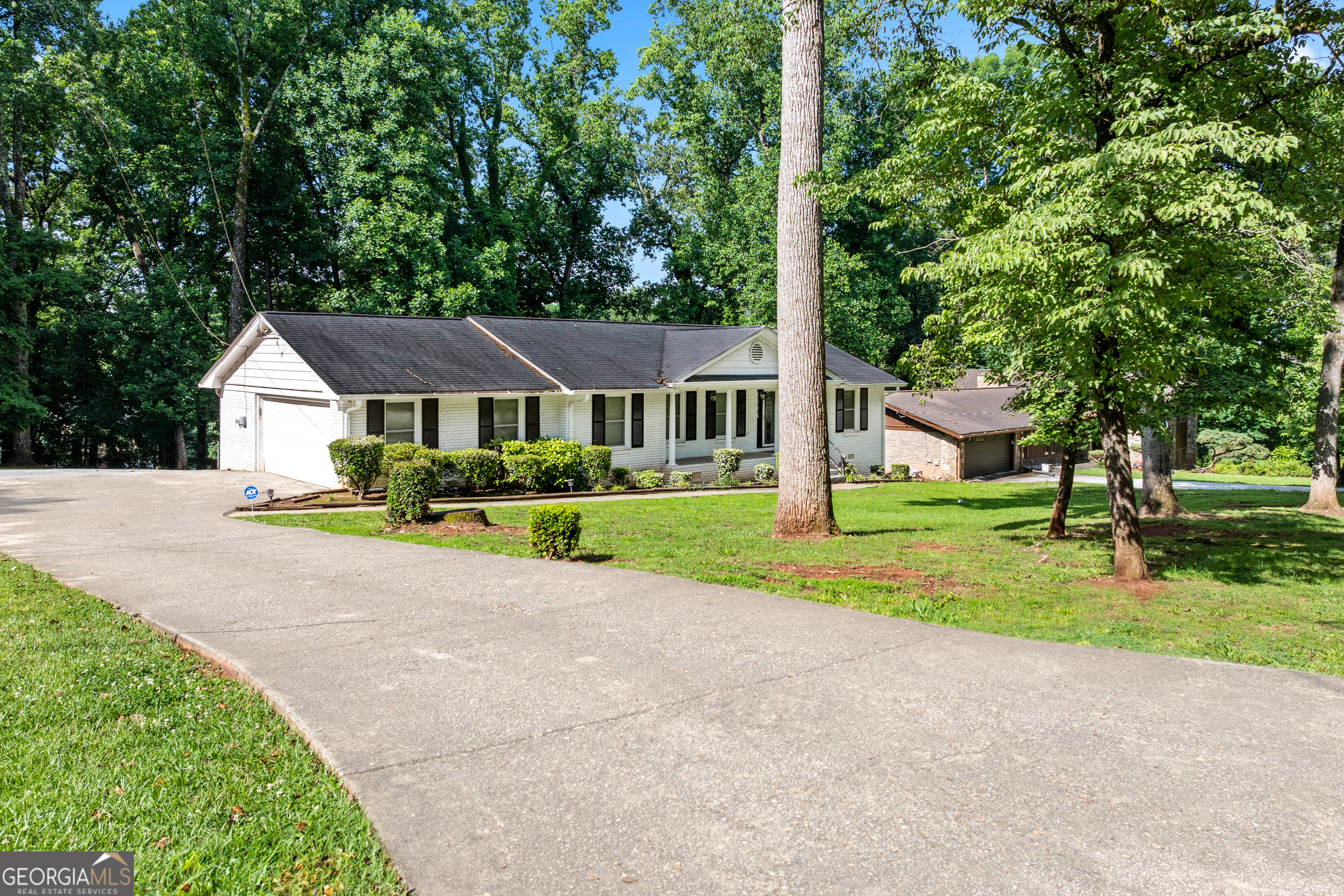 Property Photo: 3210 Roseheath Lane GA 30038