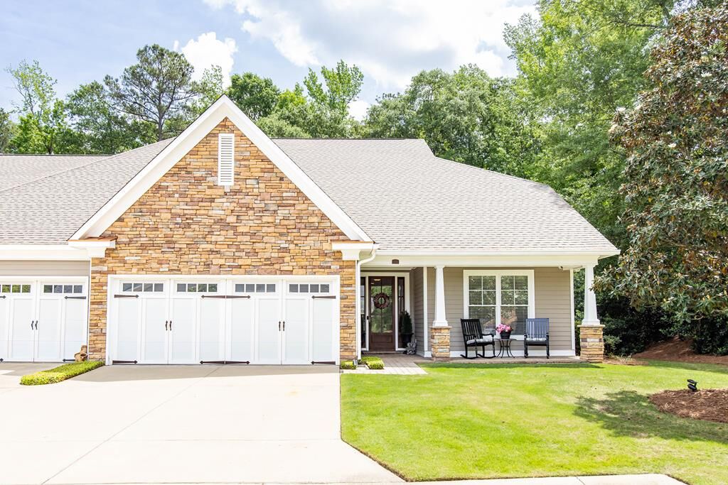 Property Photo:  1438 Grove Park Drive  GA 31904