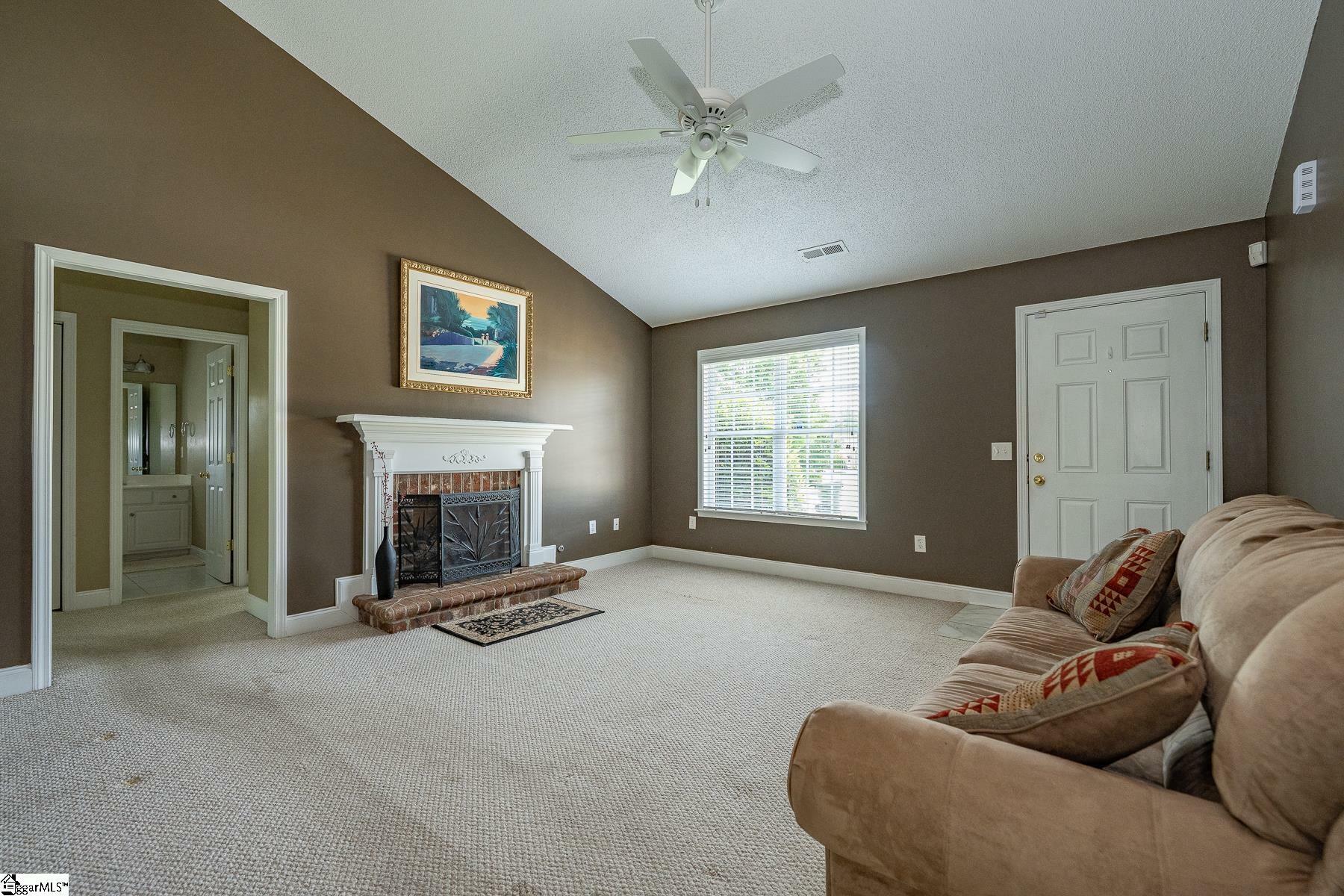 Property Photo: 14 Saint Thomas Court SC 29651