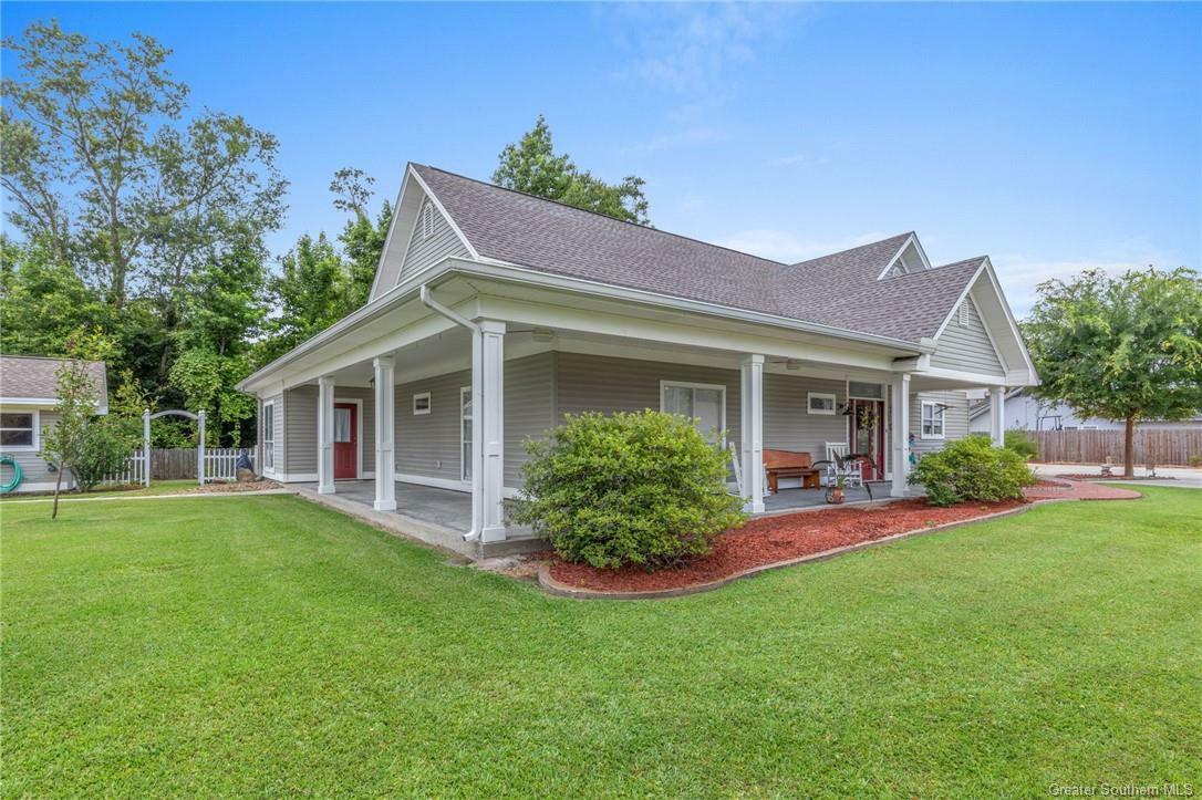 Property Photo: 2545 Timber Lane LA 70605