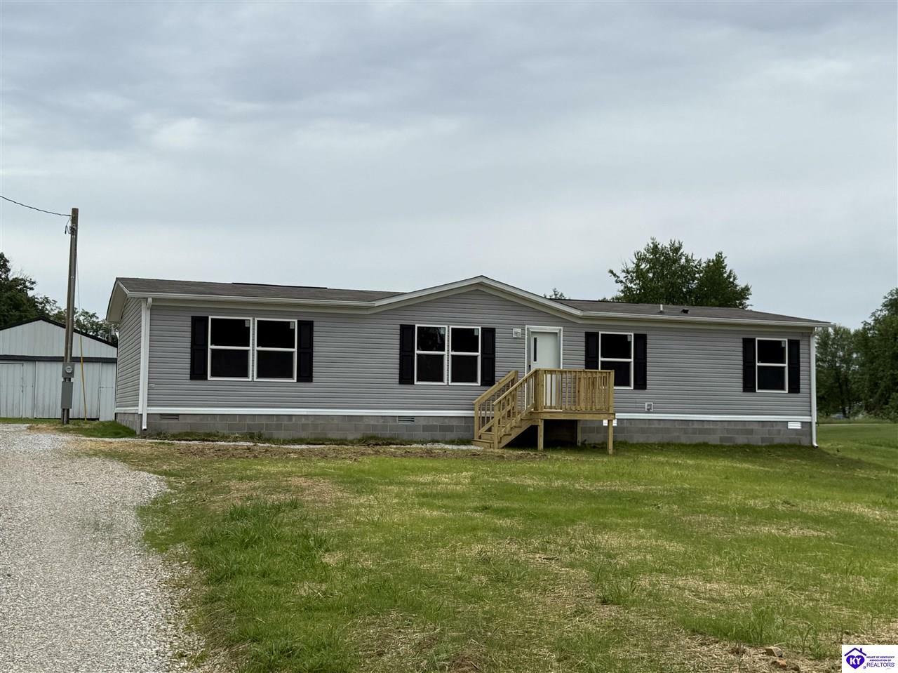Property Photo: 42 Blue Jay Road KY 40175
