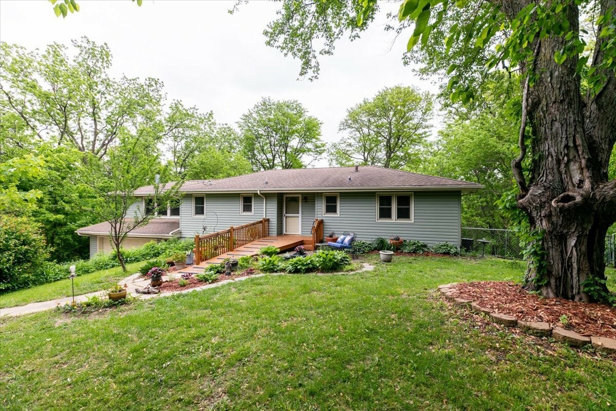1060 NW 70th Place  Ankeny IA 50023 photo