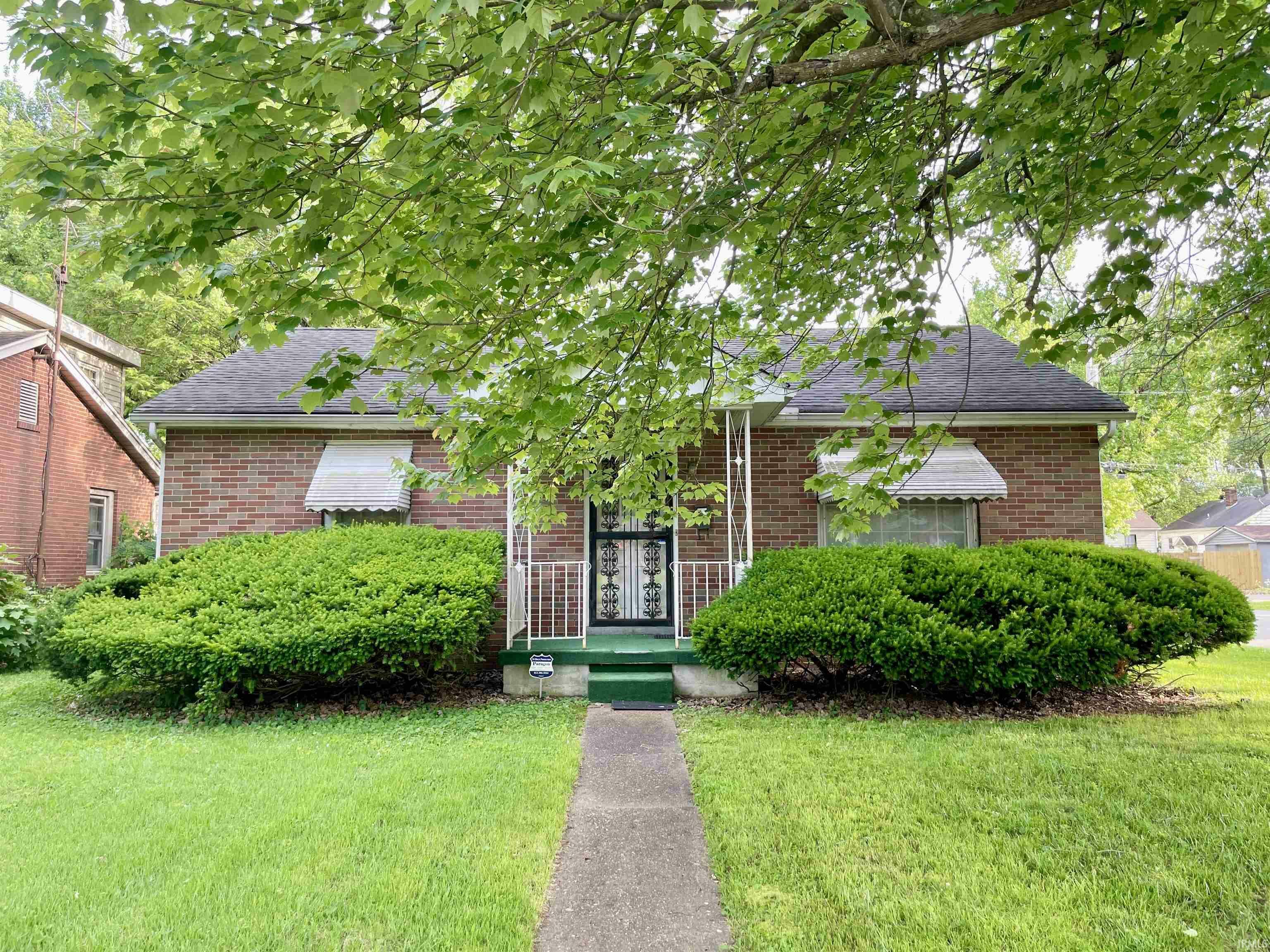Property Photo: 1101 Ravenswood Drive IN 47714