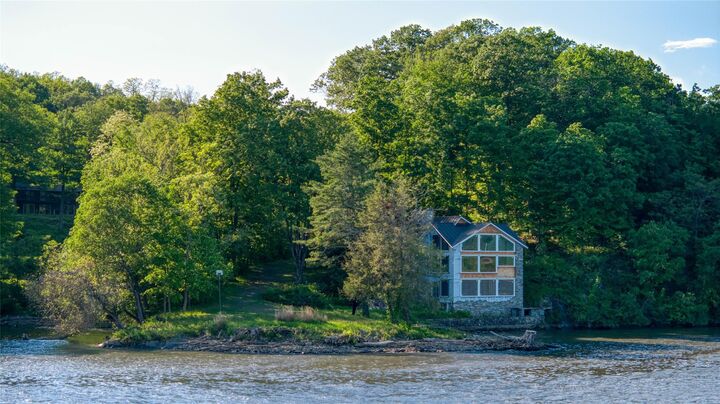 Property Photo:  70 Floyd Ackert Road  NY 12429 