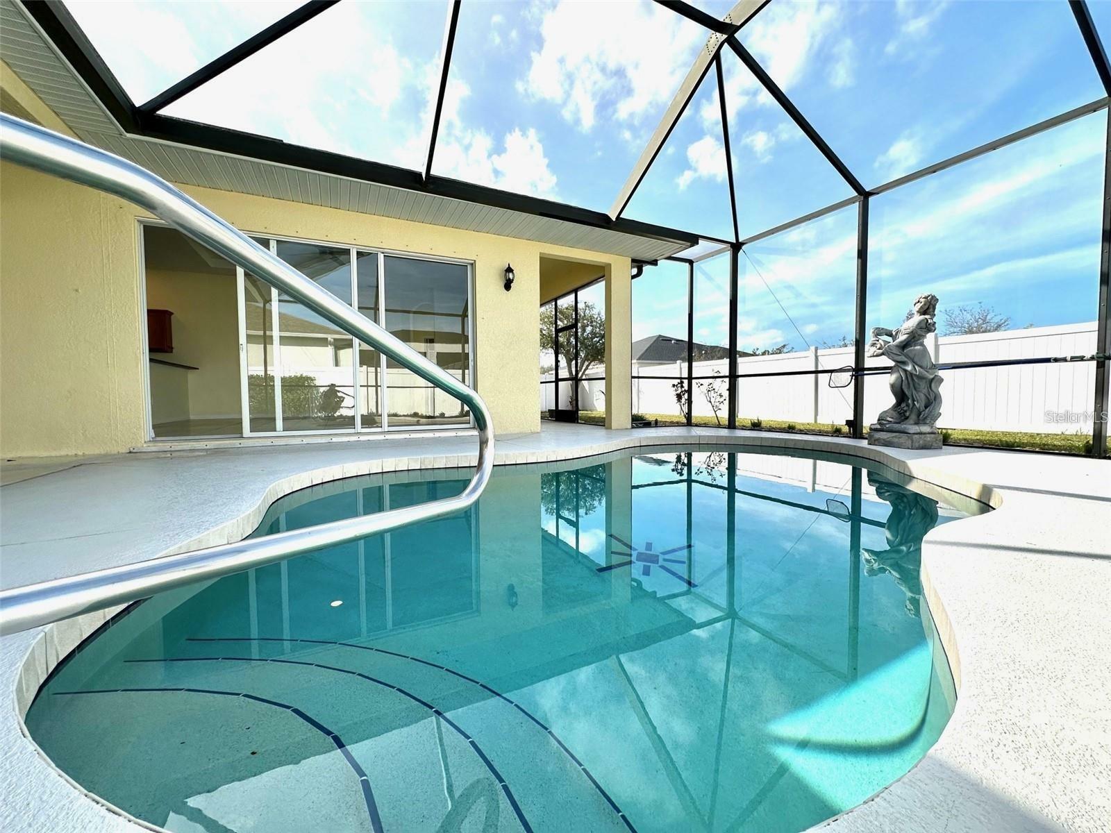 Property Photo: 9423 Rosebud Circle FL 33981