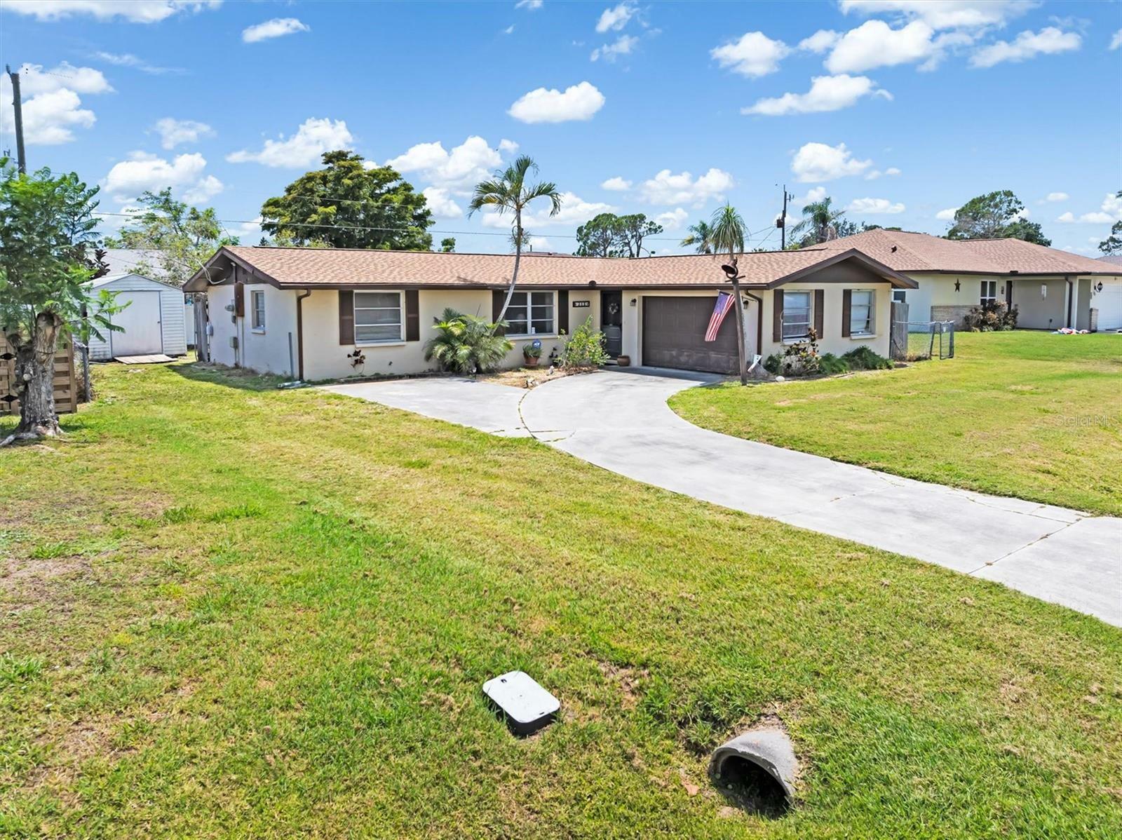 Property Photo: 315 Holly Road FL 34293