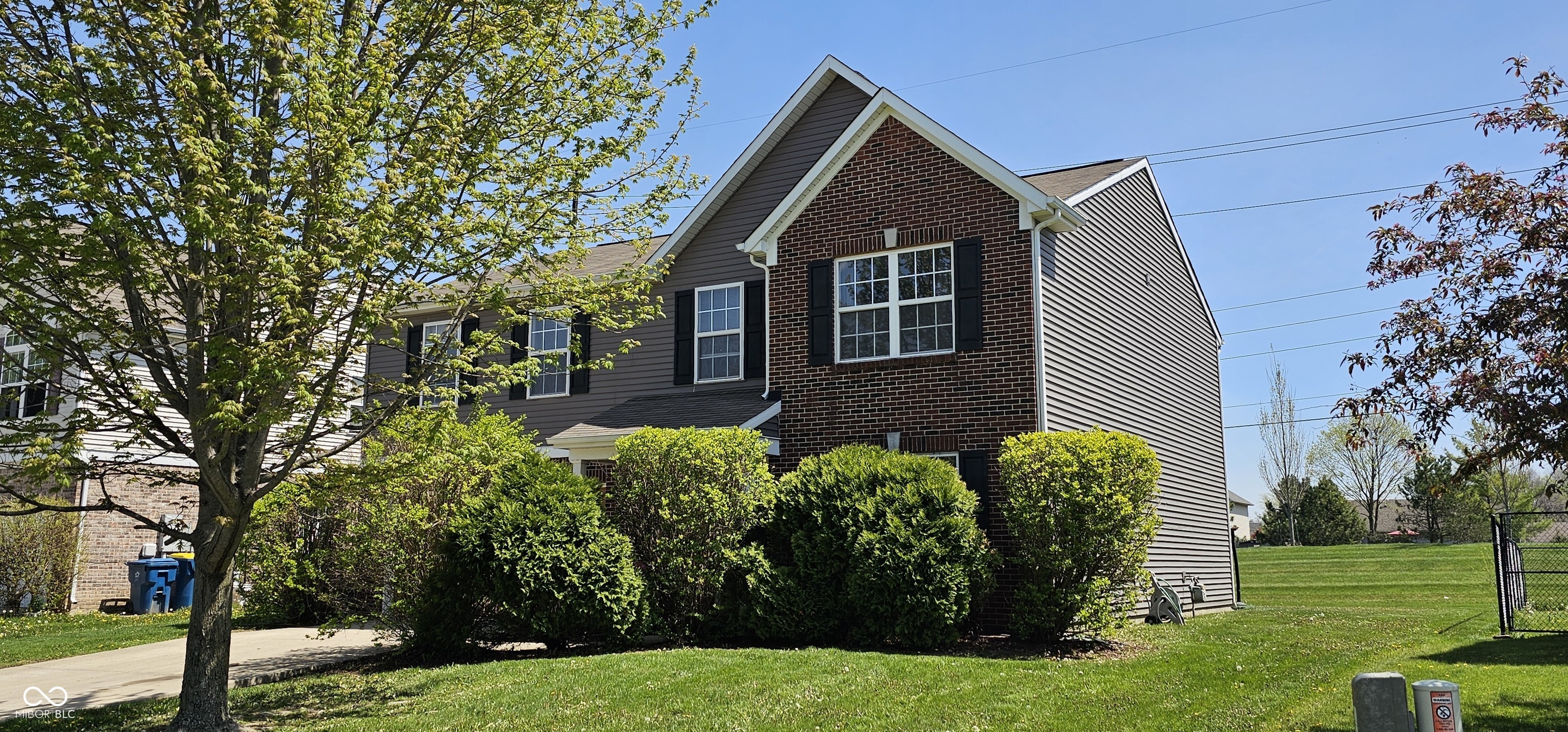Property Photo:  409 Spring Green Place  IN 46229 