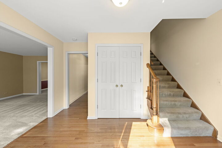 Property Photo:  1209 W Bauer Road  IL 60563 