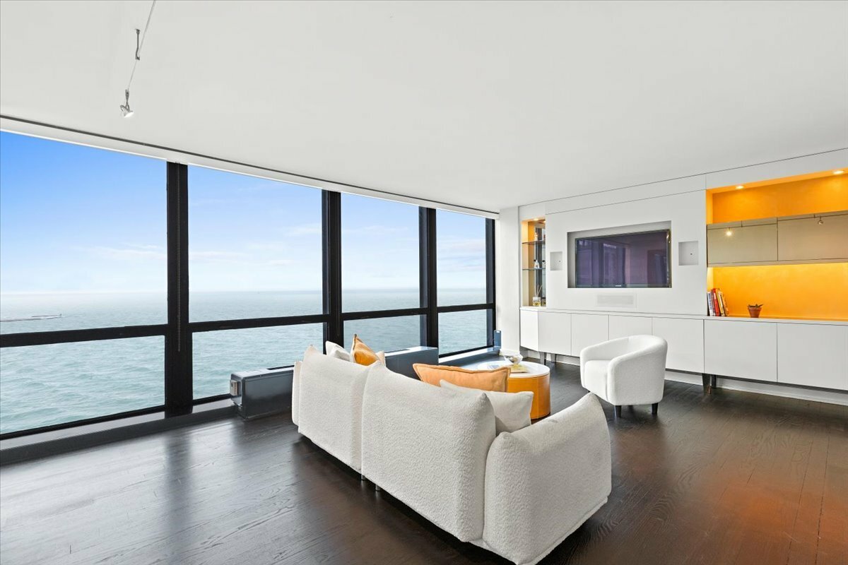 Property Photo: 900 N Lake Shore Drive 2809 IL 60611