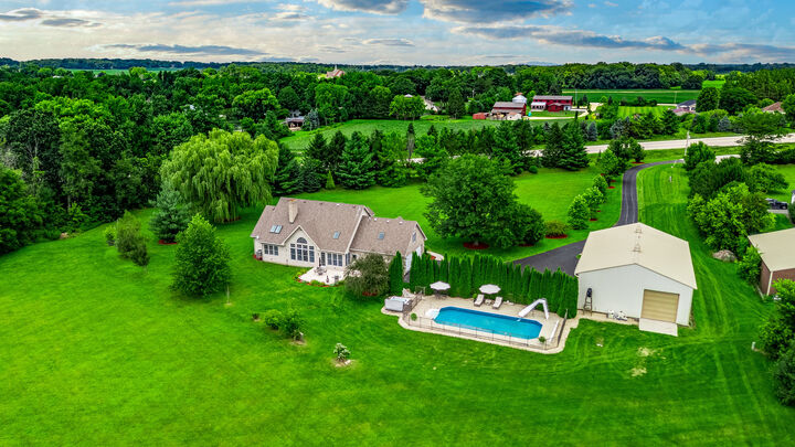 724 Reynolds Road  Sycamore IL 60178 photo