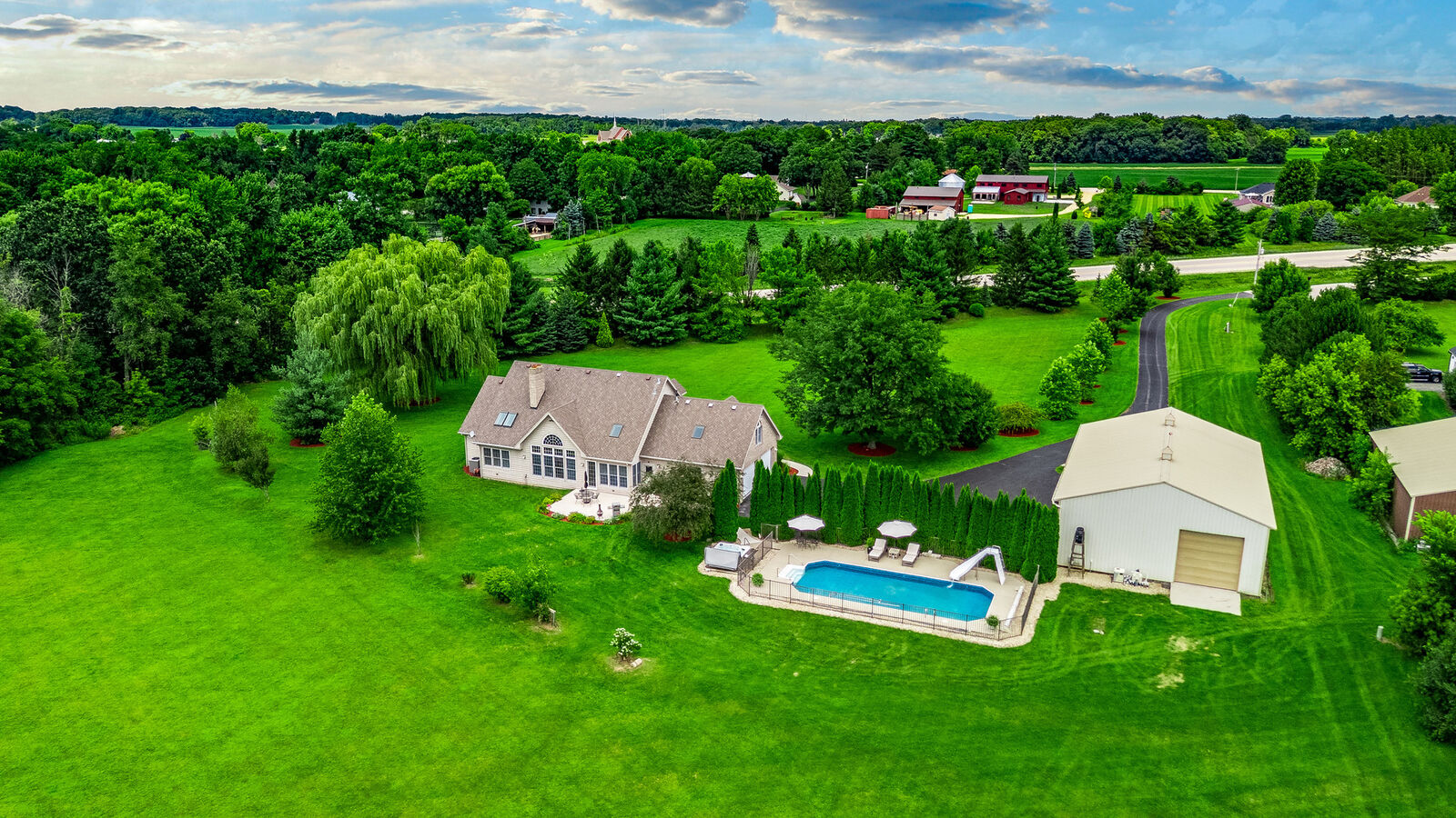 Property Photo: 724 Reynolds Road IL 60178