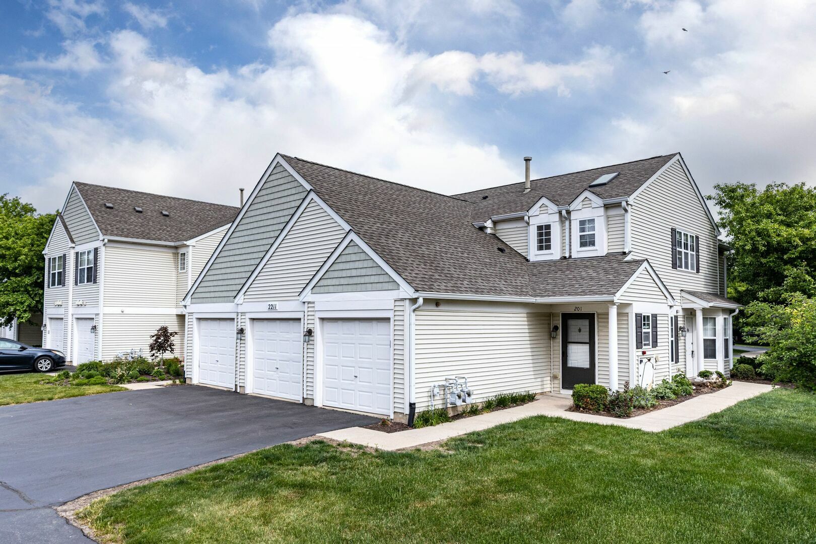 Property Photo: 2211 Waterleaf Court 101 IL 60564