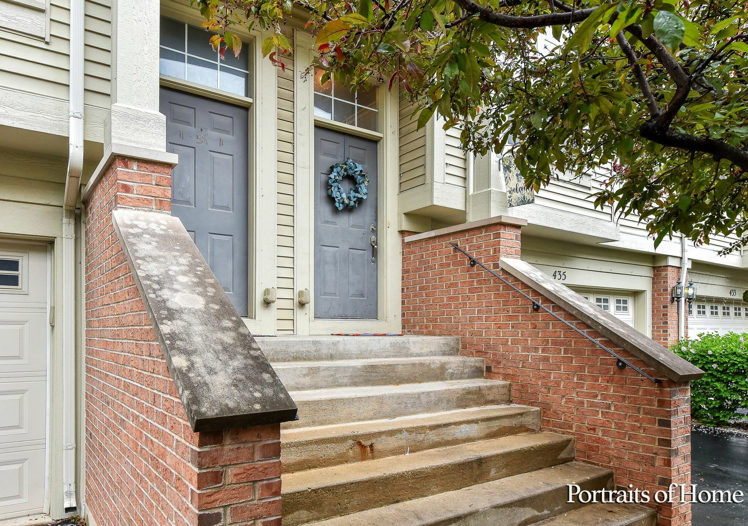 Property Photo: 435 N Commerce Street IL 60504