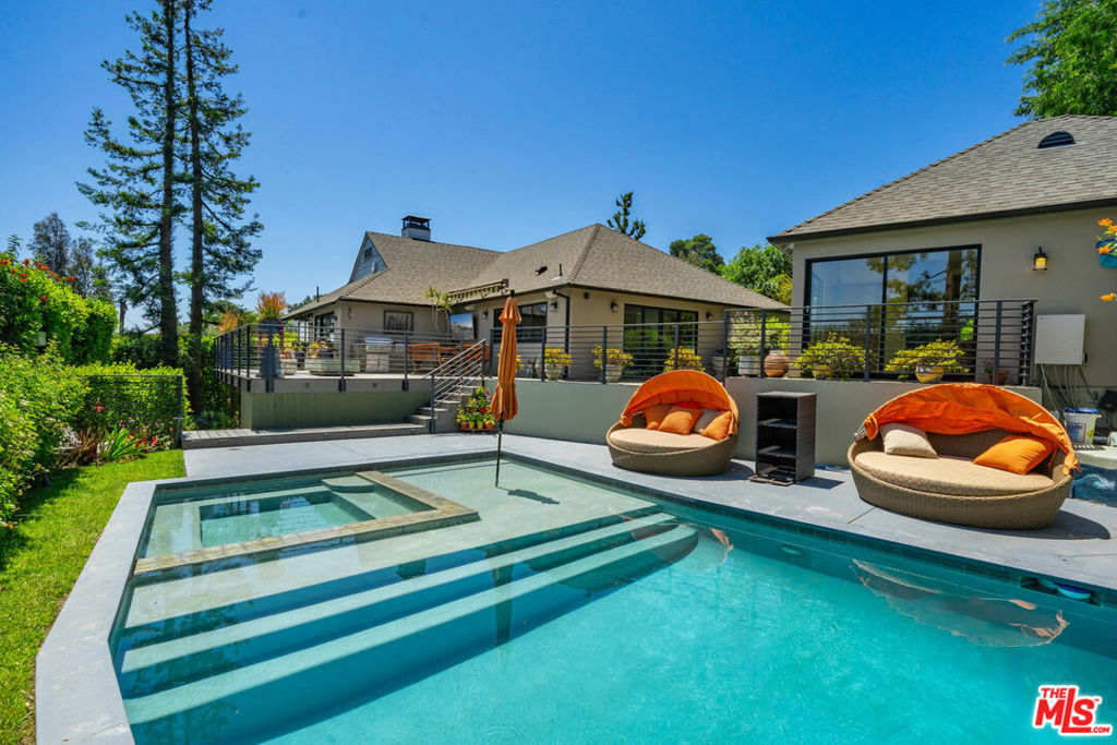 Property Photo: 2841 Montcalm Avenue CA 90046
