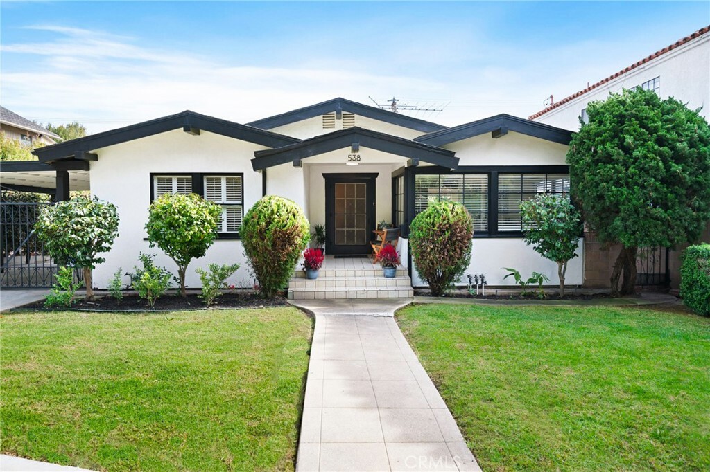 Property Photo: 538 Palisades Avenue CA 90402
