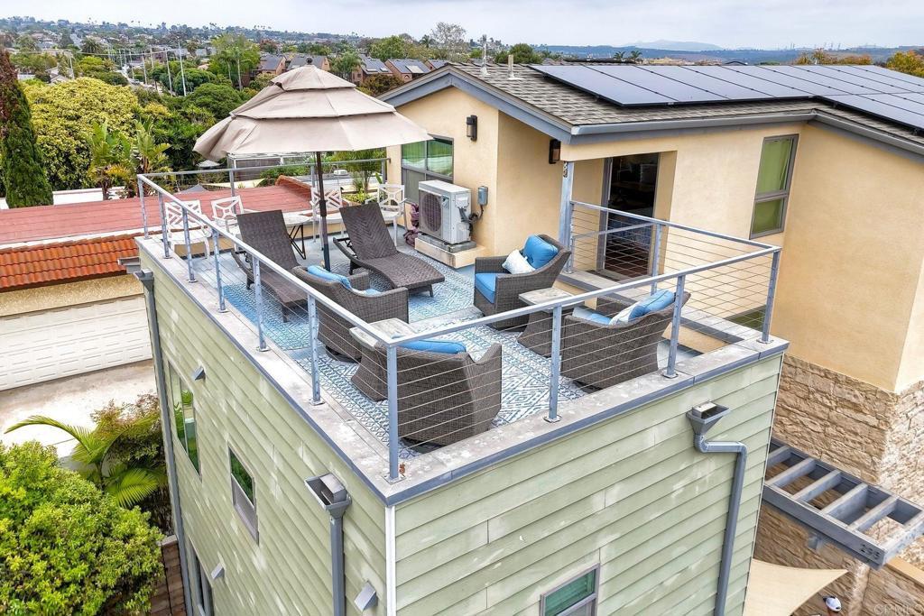 Property Photo: 295 Chinquapin Ave CA 92008