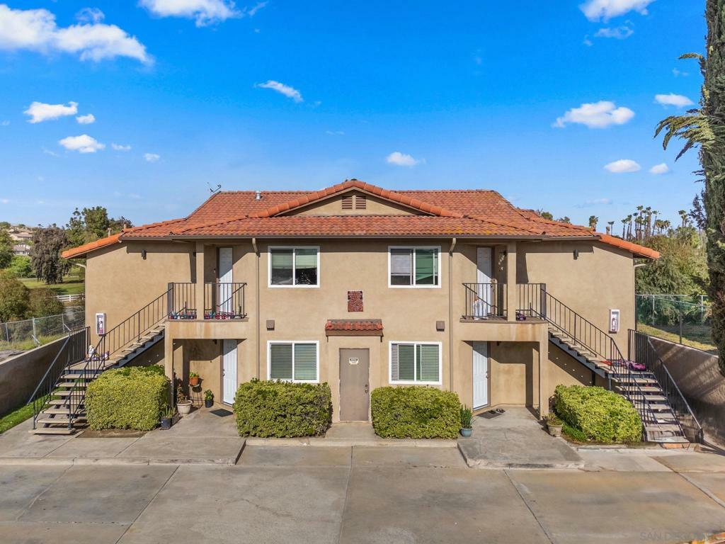 Property Photo:  28267 Via Princesa  CA 92563 