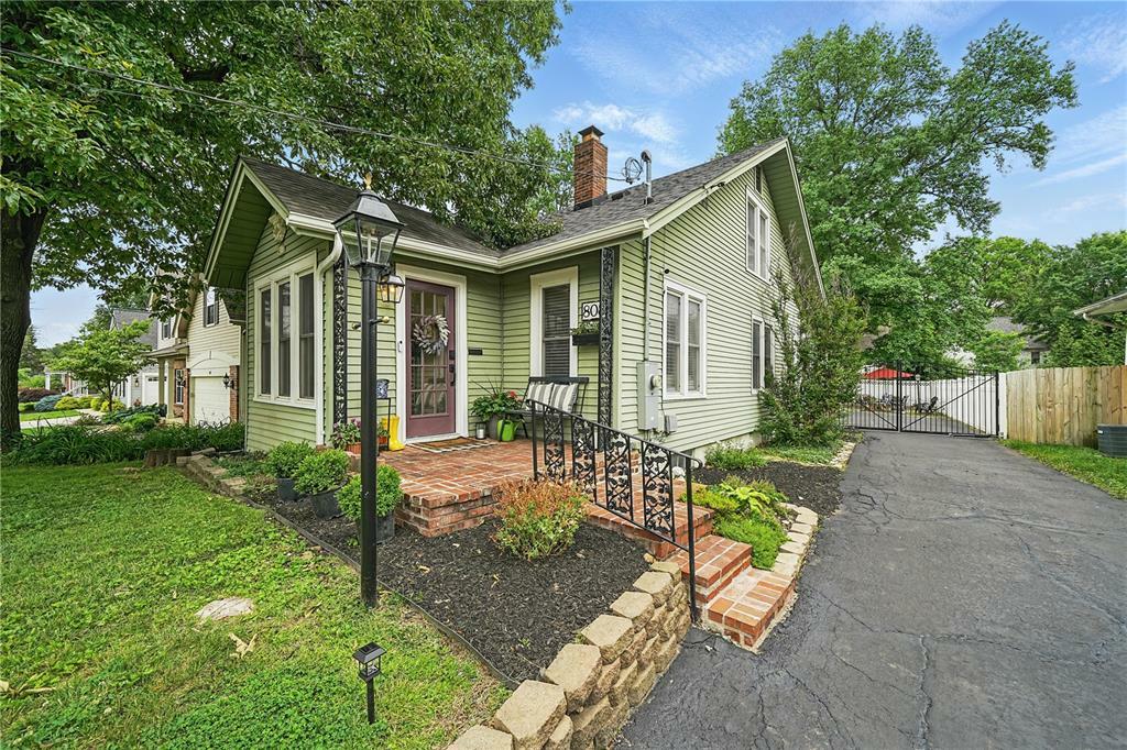 Property Photo: 808 N Geyer Road MO 63122