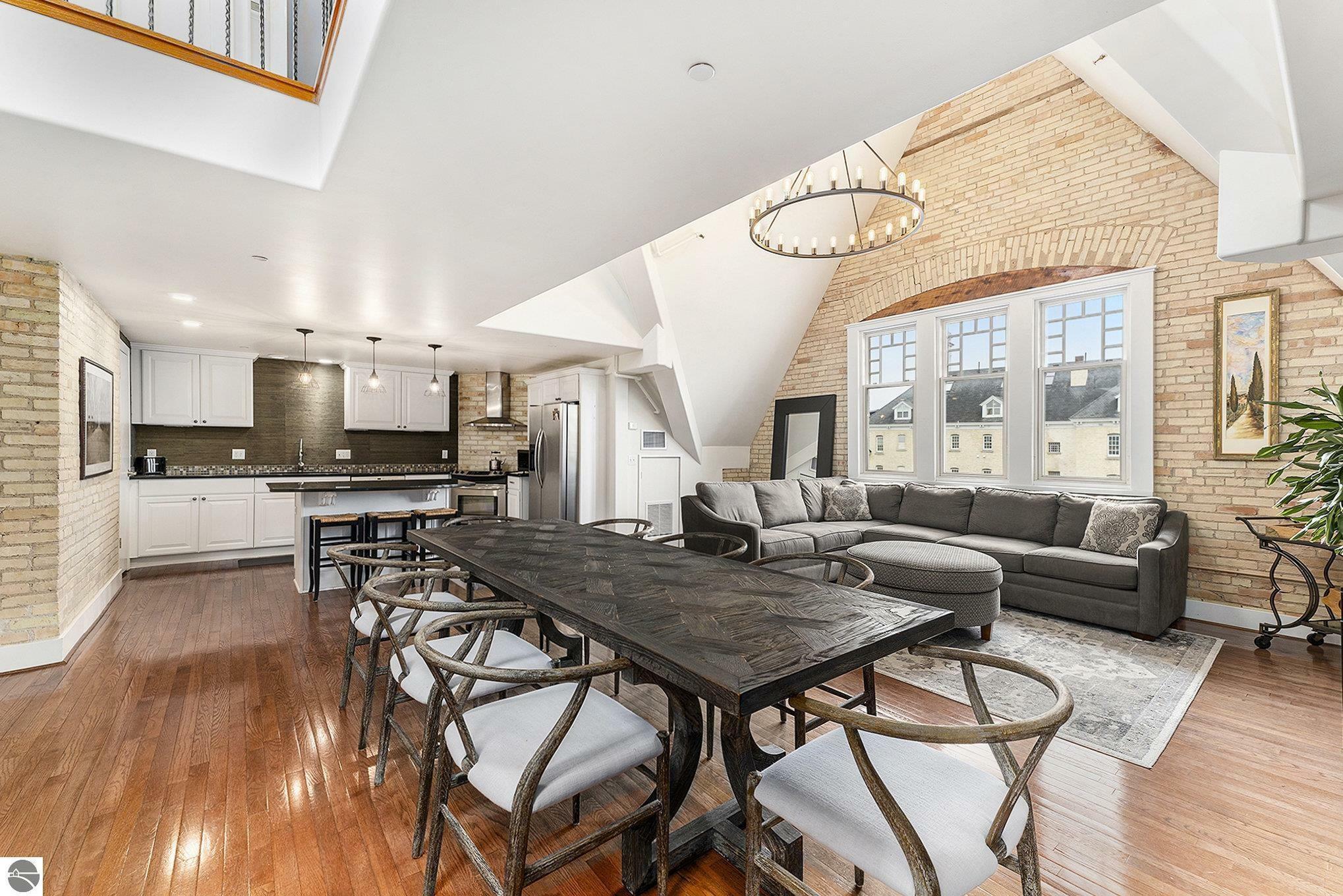 Property Photo: 810 Cottageview Drive MI 49684