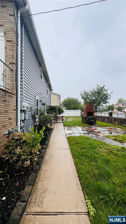 Property Photo:  215 Bower Street Fl 1  NJ 07036 