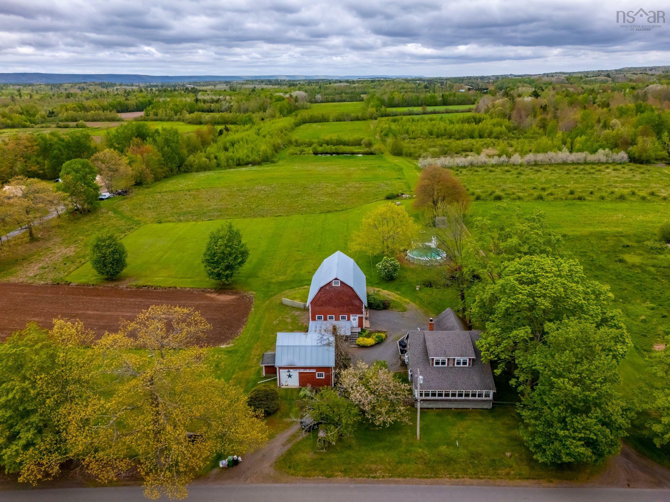 Property Photo: 6994 Aylesford Road NS B0P 1C0