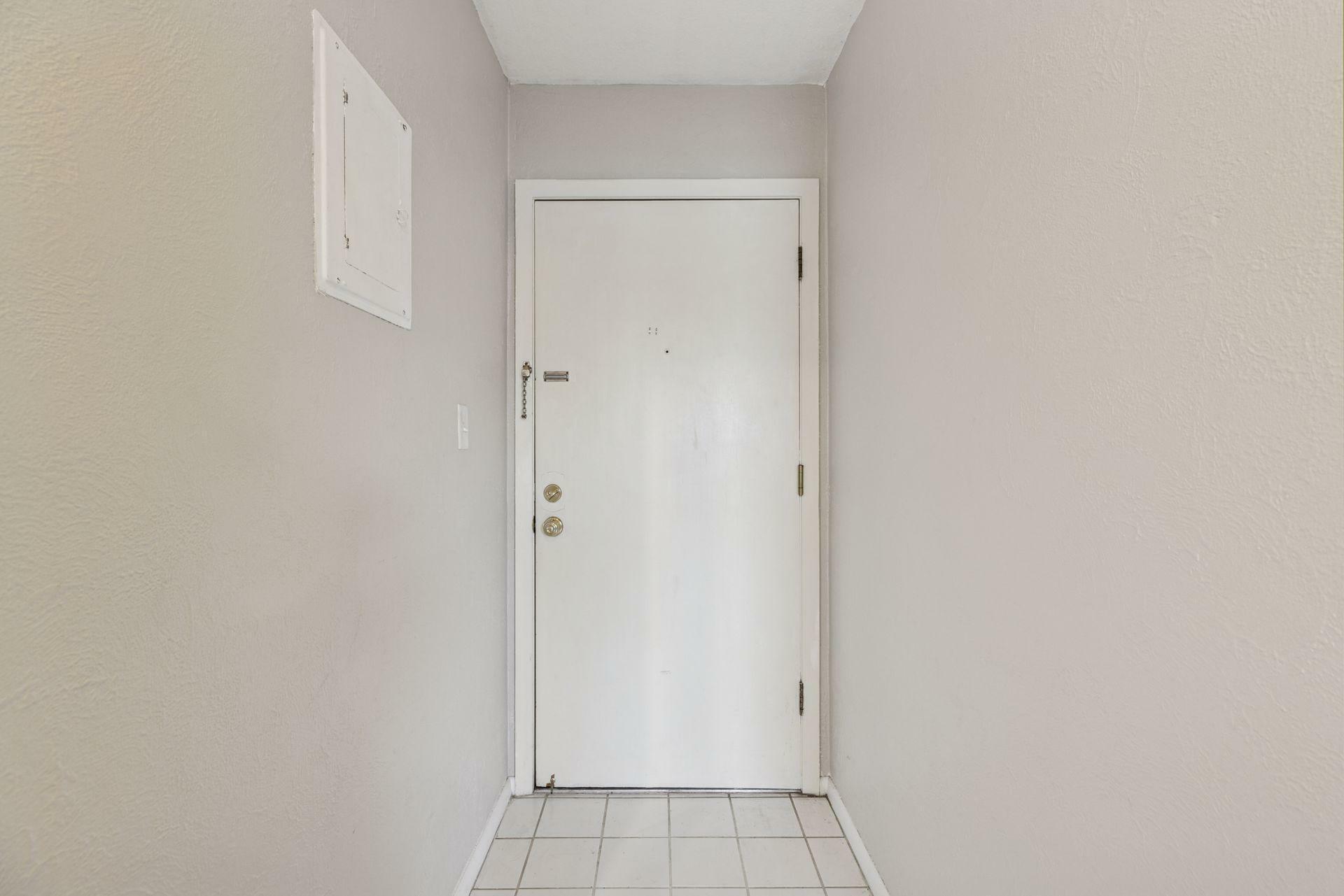 Property Photo: 1540 Ashland Avenue 3 MN 55104