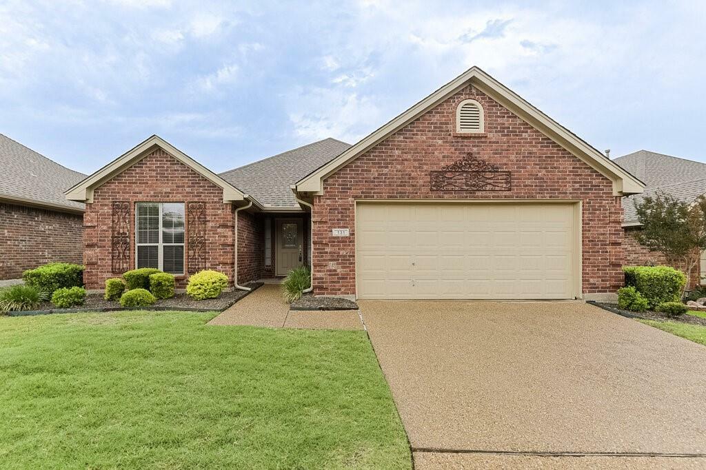 Property Photo: 131 Crestridge Drive TX 75104