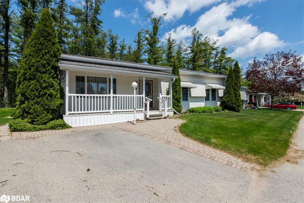 Property Photo: 18 Riverview Circle ON L9S 1M2