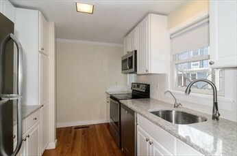 Property Photo: 11 Oak St 52 MA 02482