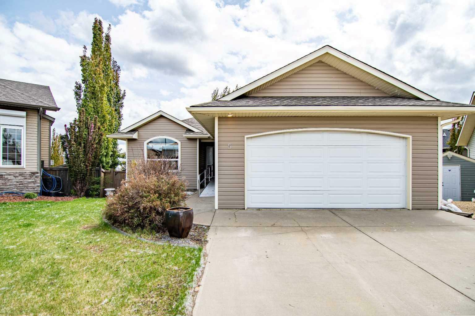 5 Tessa Place  Lacombe AB T4L 2N9 photo