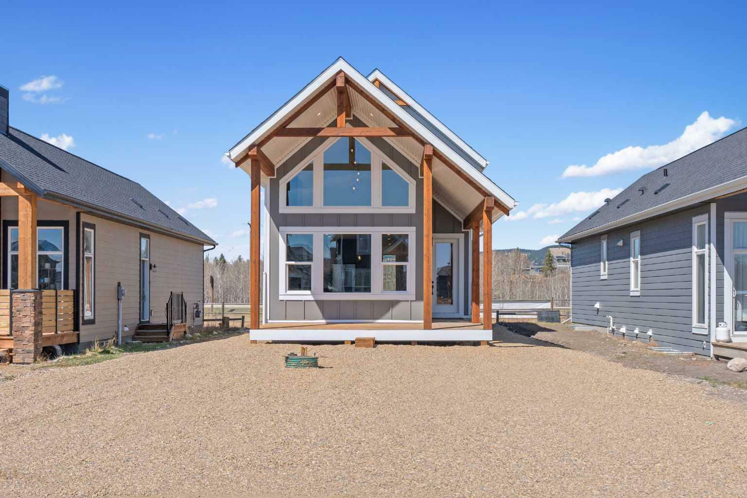 Photo de la propriété: 48 Cottageclub Lane AB T4C 1B1