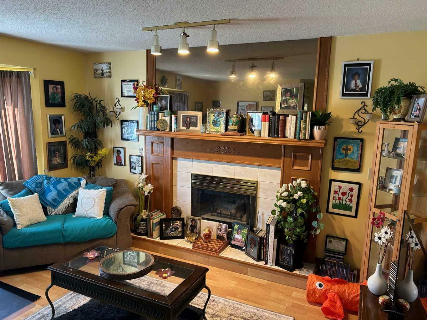Property Photo: 112 Dixon Crescent AB T4R 2H5