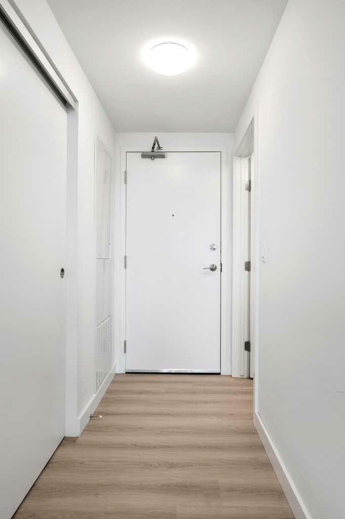 Property Photo: 123 4 Street NE 908 AB T2E 3S2