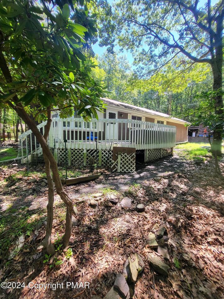 66 Winding Way  Albrightsville PA 18210 photo